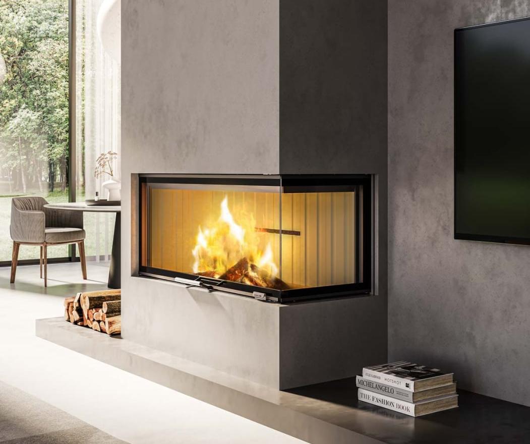 Foyer à bois Frame de Girolami avec large vitre panoramique, système de ventilation intégré et design compact pour un chauffage performant