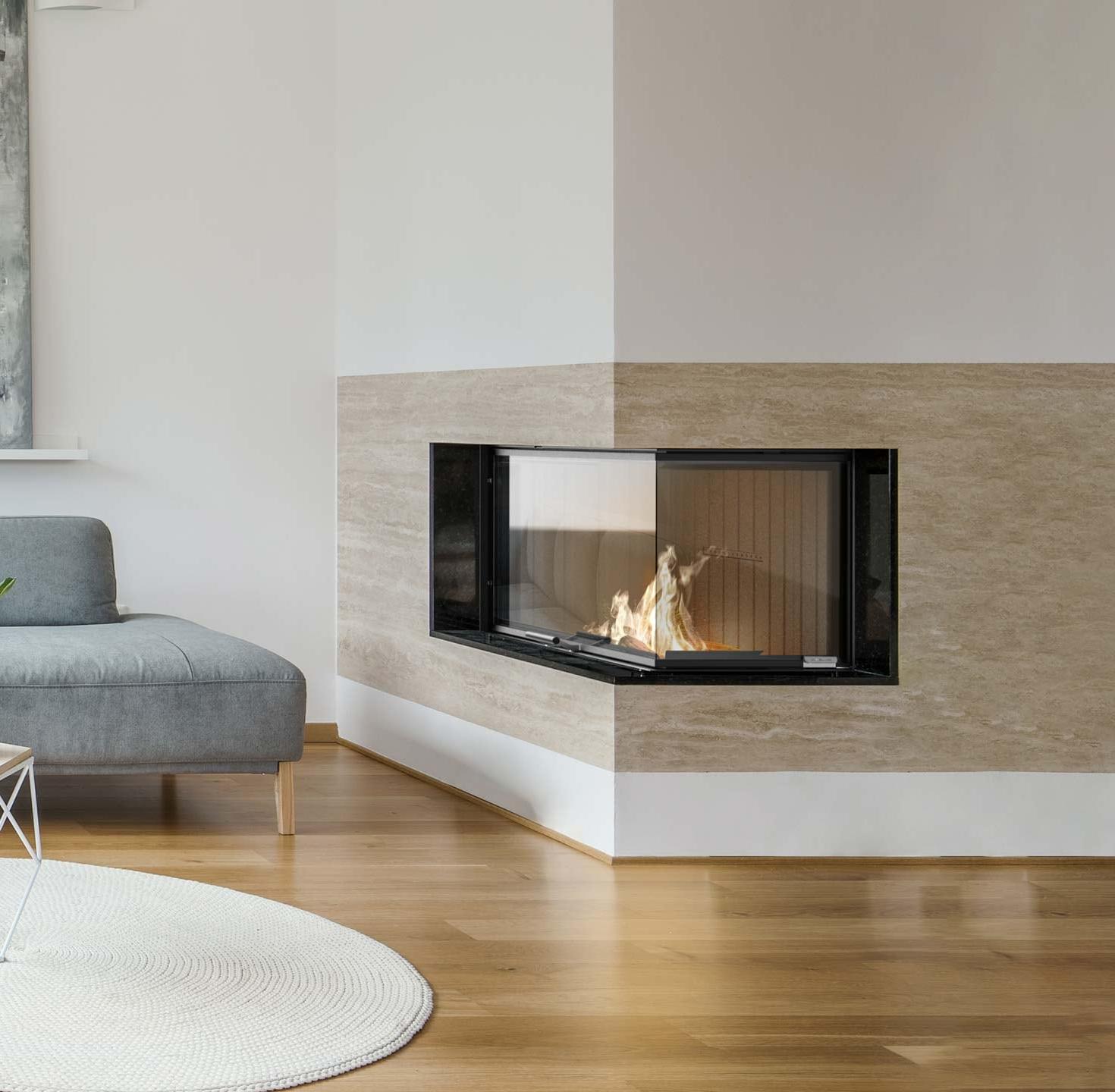 Foyer Frame de Girolami, équipé d'une finition en acier et d'un système de combustion double pour un rendement énergétique élevé et des émissions réduites.