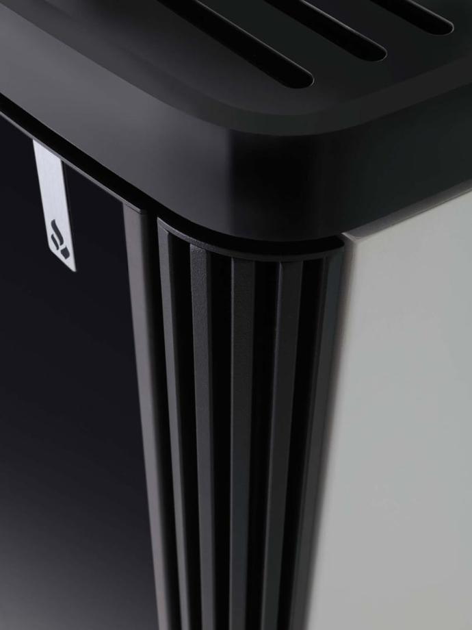 Poêle à granulés VERT GIROLAMI blanc, design moderne et certifié Flamme Verte pour un chauffage écologique